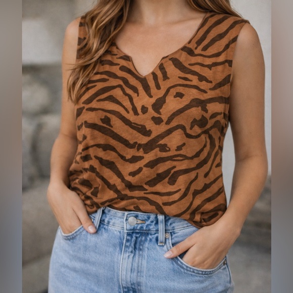 Anthropologie Tops - Anthropologie Chaser Animal Print Tank Brown Tiger Zebra Lose Fit Small Neutral